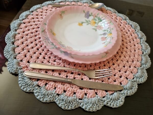 Crochet Placemat - Image 3