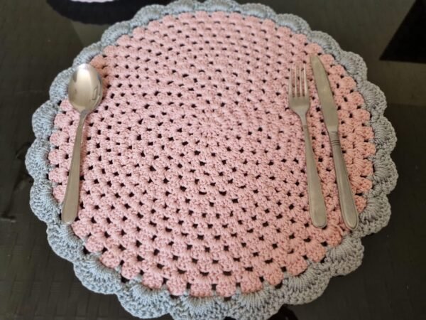 Crochet Placemat - Image 4